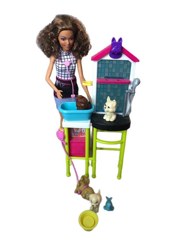 Barbie Pet Groomer Doll Playset